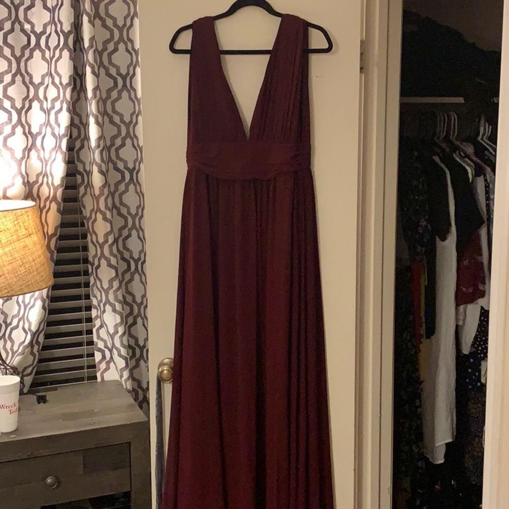 LULU’S Heavenly Burgundy dress